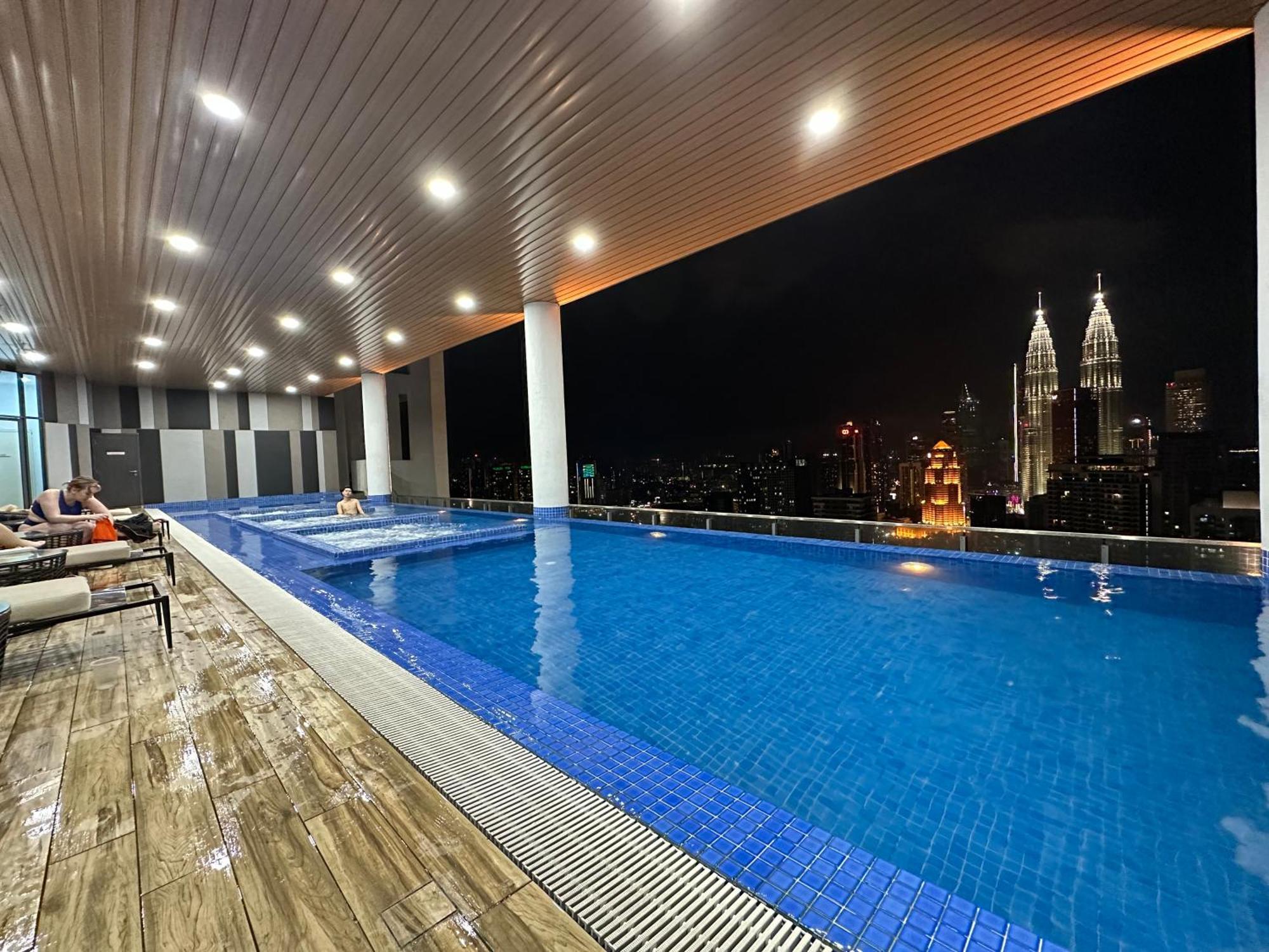 Vortex Suites Klcc Della Kuala Lumpur Exterior photo